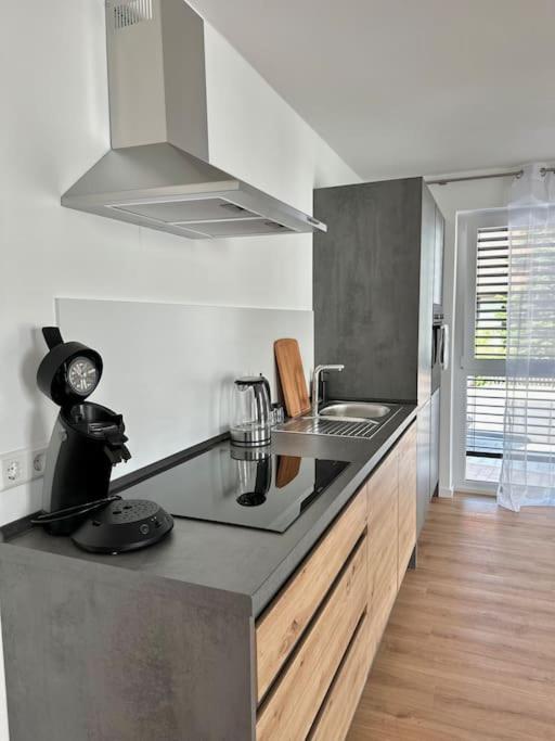 Amao-Pearl I Comfort Suite I 94Qm I Kingsize-Bett I Exklusiv Mit Balkon & Tiefgarage I Aufzug Offenburg Bagian luar foto