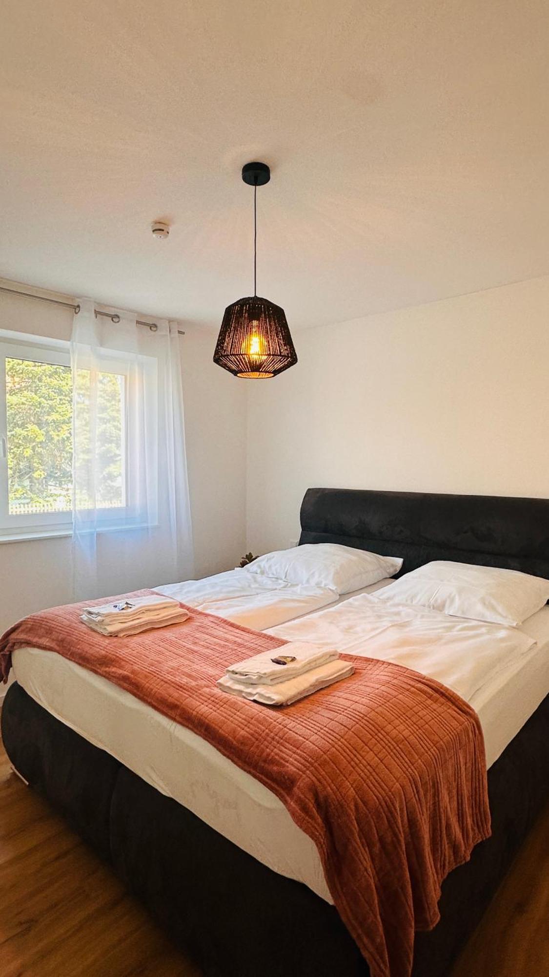 Amao-Pearl I Comfort Suite I 94Qm I Kingsize-Bett I Exklusiv Mit Balkon & Tiefgarage I Aufzug Offenburg Bagian luar foto