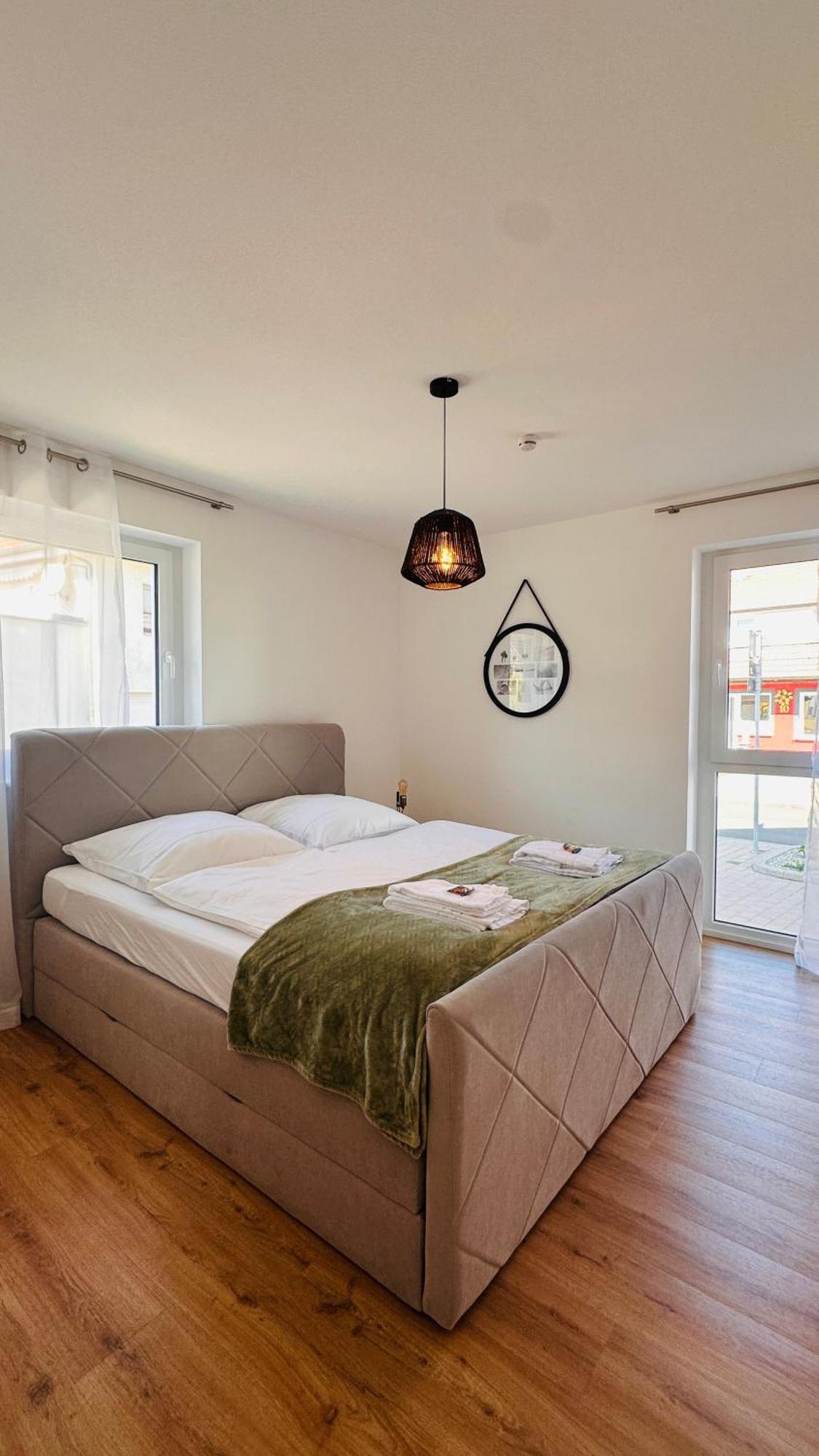 Amao-Pearl I Comfort Suite I 94Qm I Kingsize-Bett I Exklusiv Mit Balkon & Tiefgarage I Aufzug Offenburg Bagian luar foto