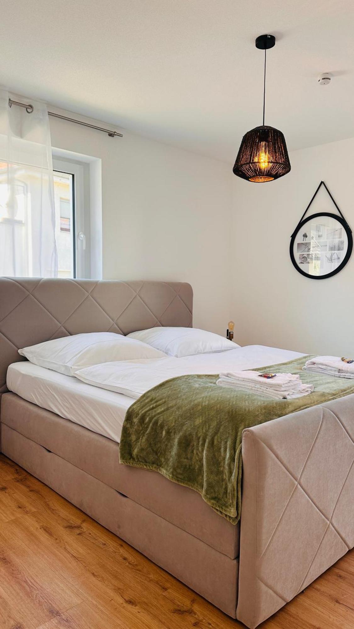 Amao-Pearl I Comfort Suite I 94Qm I Kingsize-Bett I Exklusiv Mit Balkon & Tiefgarage I Aufzug Offenburg Bagian luar foto
